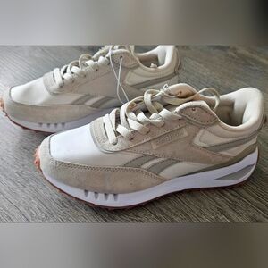 Reebok sneakers womens size 6.5
